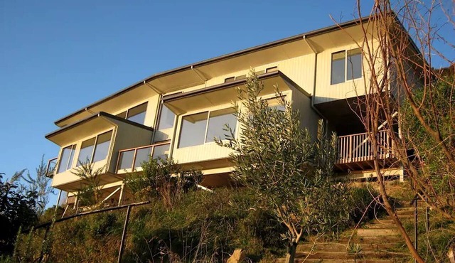 Modern Eco-Friendly Bed and Breakfast Room with Panoramic Views of Tasman Bay, New Zealand