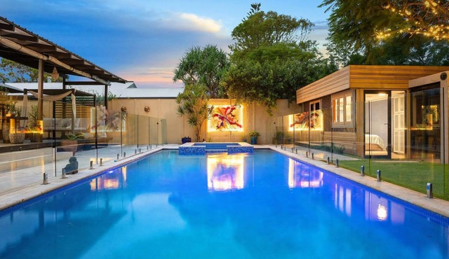 Mokum House Designer Escape with Pool Sauna