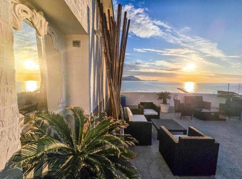 Naro Suites and Rooms in Bacoli