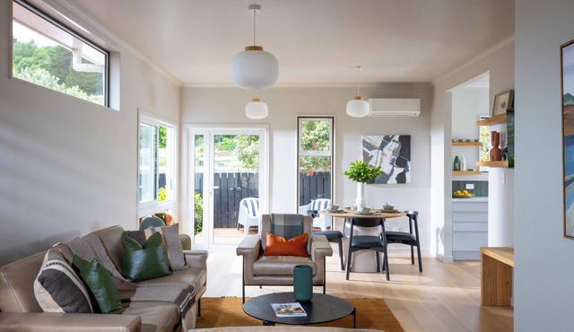 Nelson Bridge House - Modern, Clean, Quiet - Only Steps from CBD