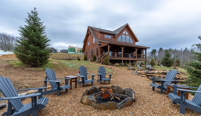 Neverending Story at Eagles Nest - views, hot tub, fire pit