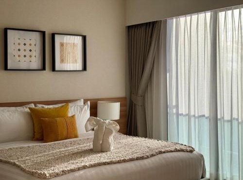 New apartments in a premium Laguna complex by the lake