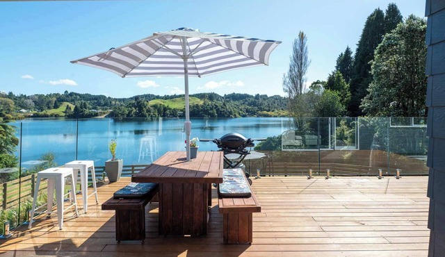 Okere Waterfront - Relax & Unwind at Lake Rotoiti