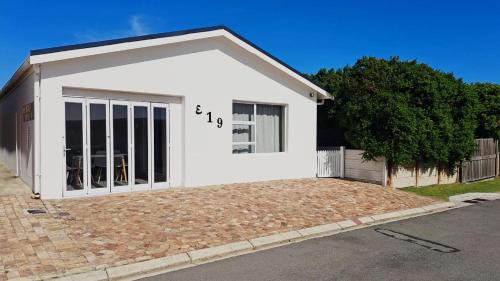 Ons Strandhuisie E19 in Pearly Beach