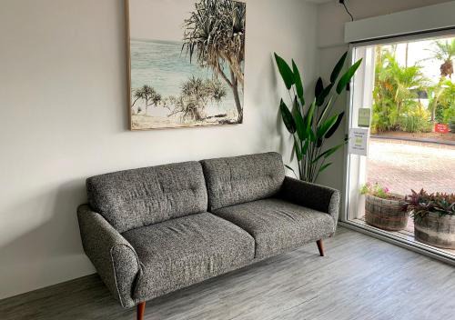 Outrigger Burleigh