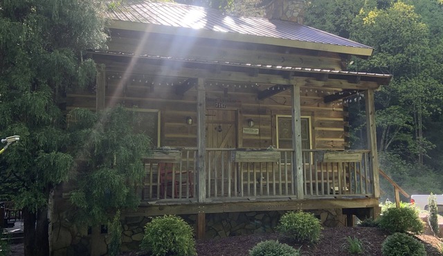 Peaceful Real Log Cabin Rushing Trout Stream Jacuzzi Hot Tub in deep gap