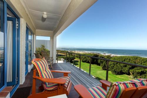 Pitkindie Oceanfront Escape
