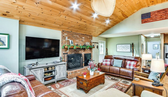 Pool & Golf Club! Riverfront Retreat in Newland