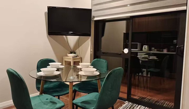 Private Modern 2 bedroom Unit in Central Albany