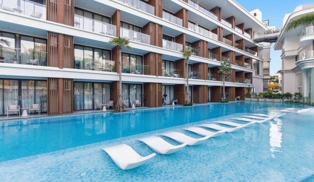 Private Pool/200 m to the Beach Design Apartment