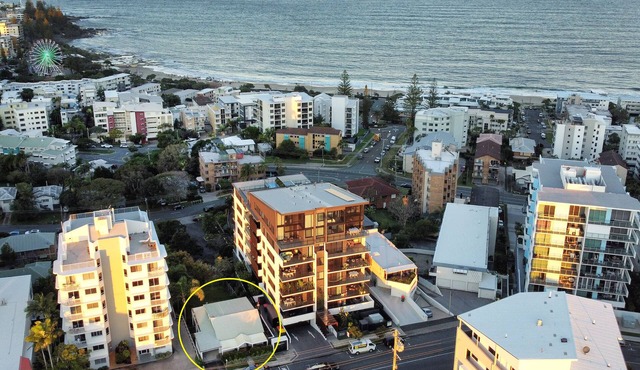 Proximity to Kings and Bulcock beaches provides an all-encompassing experience.
