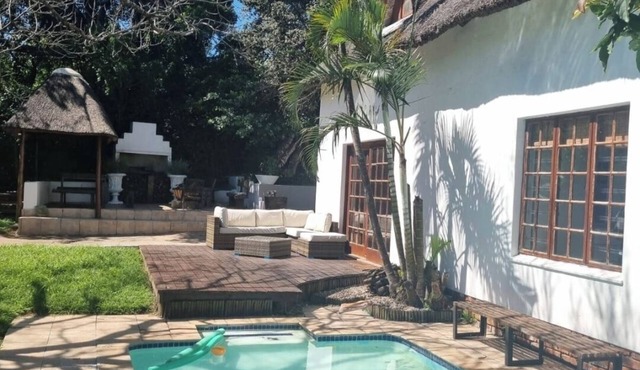 Quaint 2-bedroom house in East London for a relaxing getaway @ quite Cul-de-sac