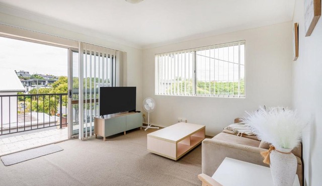 Quiet & Cosy Bulimba Escape