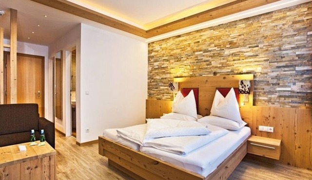 Room "Mitterspitz without balcony", 1-3 nights - Landhotel Alpenhof