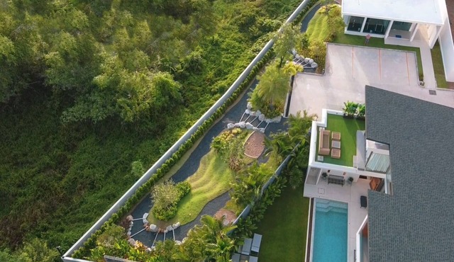 SALVINA Luxury Villa Phuket, 3 bedrooms, pool, jacuzzi, parking