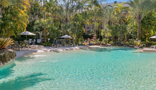 Sanctuary Lake Apartment 54 - Peaceful, Beachside Currumbin Oasis - Min. 3 Night Stays!