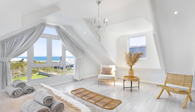 Sand Plover 85 - Four Bedroom House, Sleeps 8