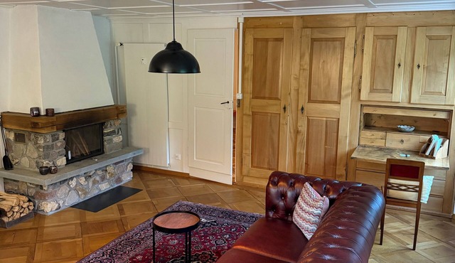 Schweizerhaus Glarus - Historic with charm, ideal for groups and families in Glarus Süd