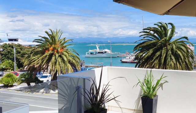 Sea Path Apartment - Nelson Waterfront with Views!