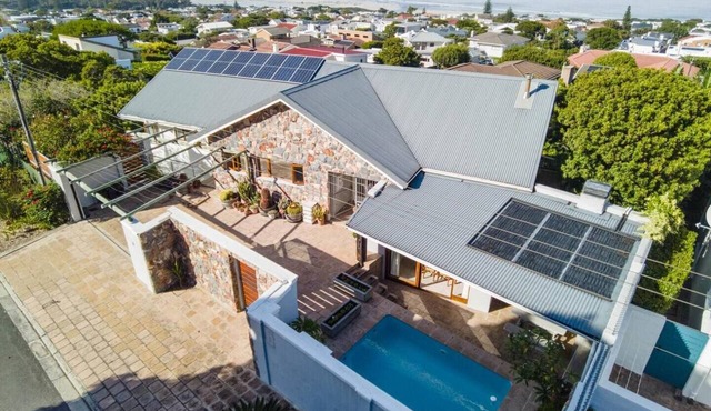 Sea Valley Lodge X | 180 degree sea views