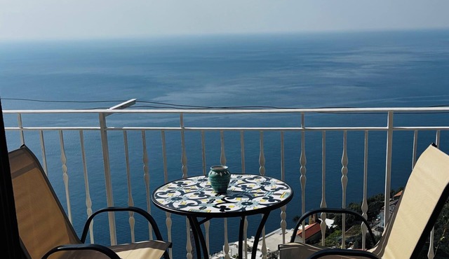 SEA VIEW APARTMENT with parking