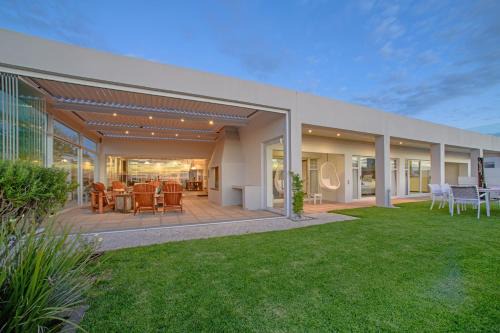 Sensiri Orca Beach Villa
