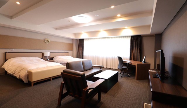 Silk Hotel in Iida