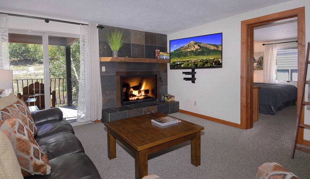 Silvery Lupine, Hot tub, pool, shuttle