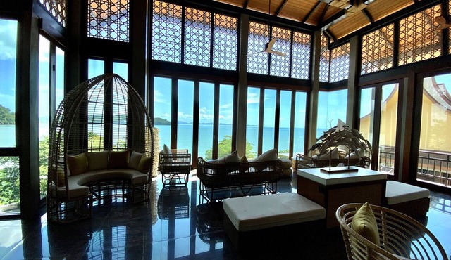 SINAE Phuket Luxury Hotel