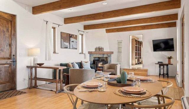 Southwestern Casita with A/C, Sopris Views & Fenced Yard Near Aspen & Carbondale