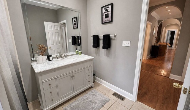 Spacious 3bd 2 ba Southwest Atlanta Retreat near Airport and Downtown in Atlanta