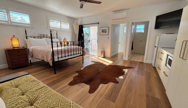 Spacious Byron Central Studio Apartment w/Private Balcony