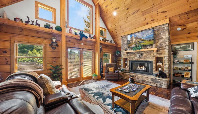 Spacious Cabin Retreat with Hot Tub & Game Room