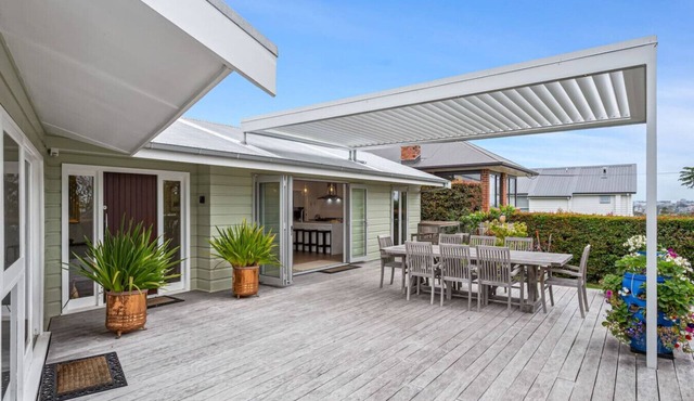 Spacious family home in Meadowbank| by Furnished Rentals