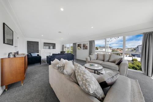Spacious house 5 minutes walk to St Helier Beach
