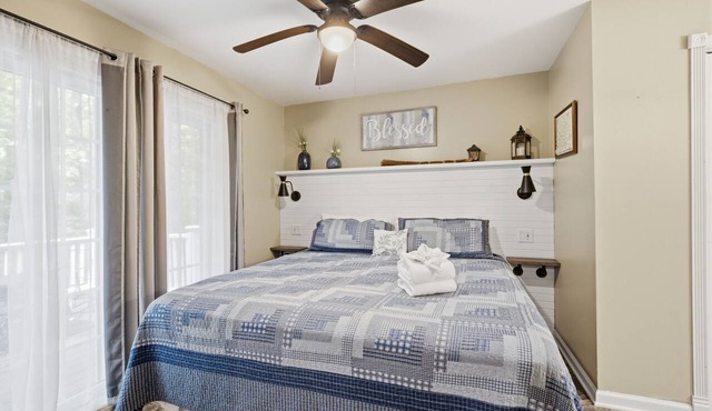 Spring Creek Cottage 1 Bedroom Chalet by RedAwning