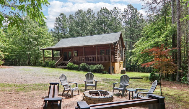 Stonecrest Hideaway - Nature Meets Comfort in Mill Spring