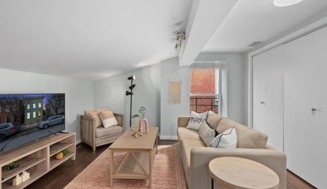 Studio steps to Soccer and OTR and Downtown in Cincinnati
