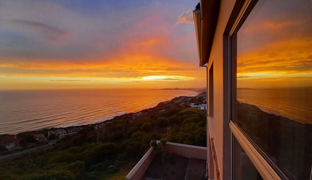 Stunning Ocean View Property 5 min from Beach