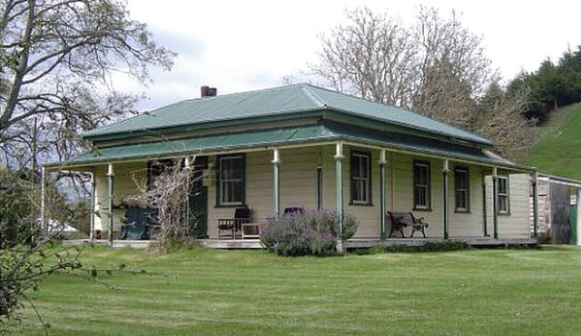 Stunning Secluded Cabin on Fully Functioning Farm in Rangiwahia, New Zealand