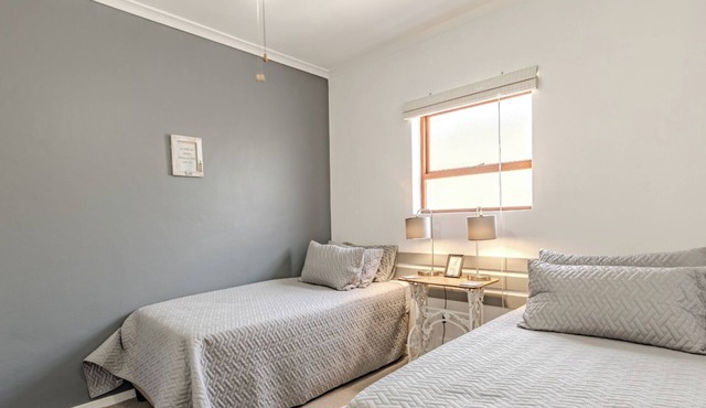Stylish 2 bed apartment in Hermanus