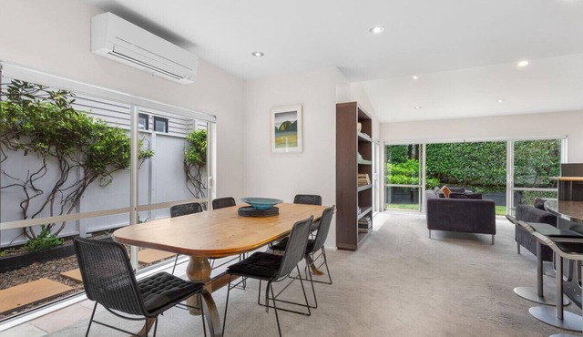 Stylish Executive Remuera Home| by Furnished Rentals