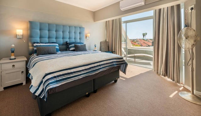 Stylish Stay | Balcony | Marina View
