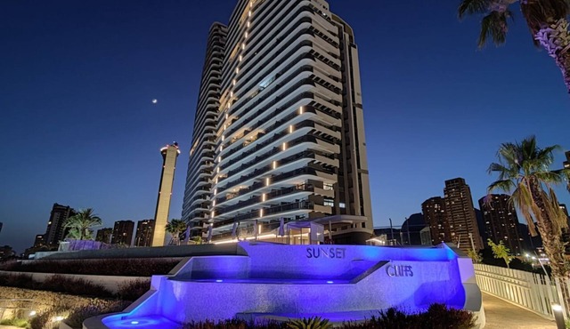 SUNSET CLIFFS modern apartment in Benidorm