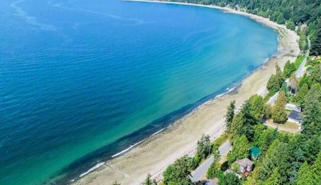 Sunshine Coast Modern Escape! in Gibsons