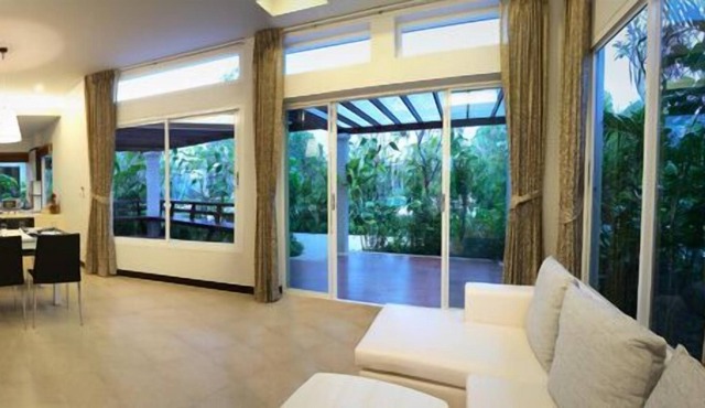 Tachawan Resort & Restaurant