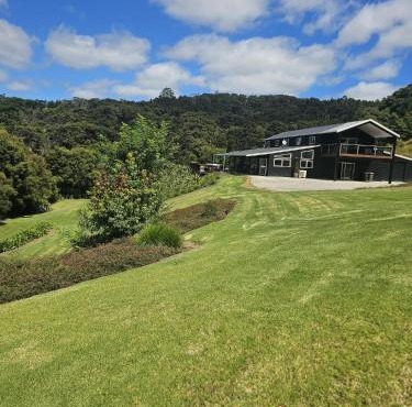 The Black Barn Valley Retreat