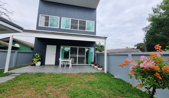 The Jakuzzi House