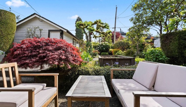 The Point Grey | 2BD/1BA Basement Suite in Vancouver