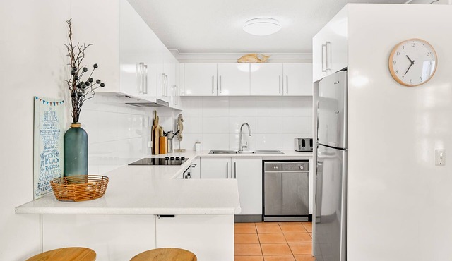 Three bedroom Pet Friendly in Broadbeach